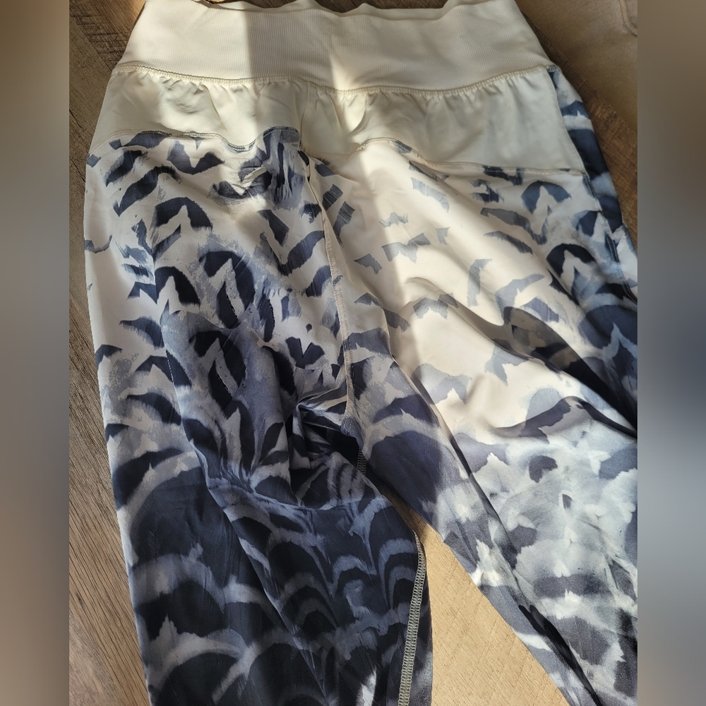Lululemon Dance to Yoga Pant - size 8 - NWT